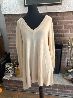 DKNY Cream V-Neck Long Sweater Tunic